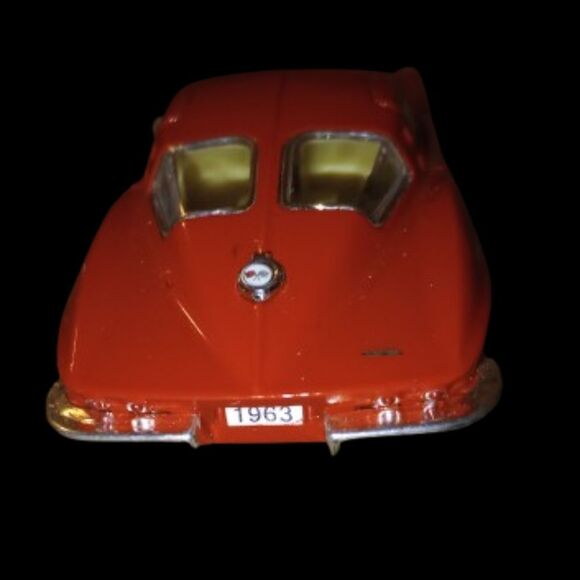 1963 Split-Window Corvette Sting Ray Diecast Model 1/36 Collectible Car Gift - Picture 4 of 4